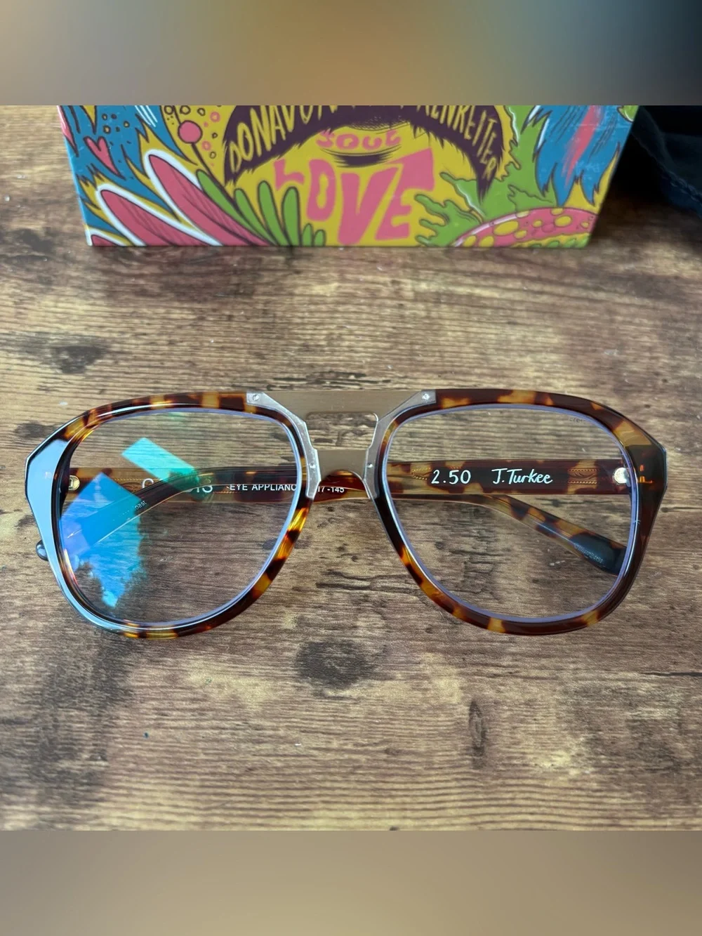 Tortoise Shell Women’s Glasses with Gold Bridge